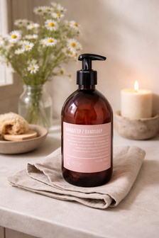 distelroos-mijn-stijl-handzeep-roze-etiket-geur-kamille